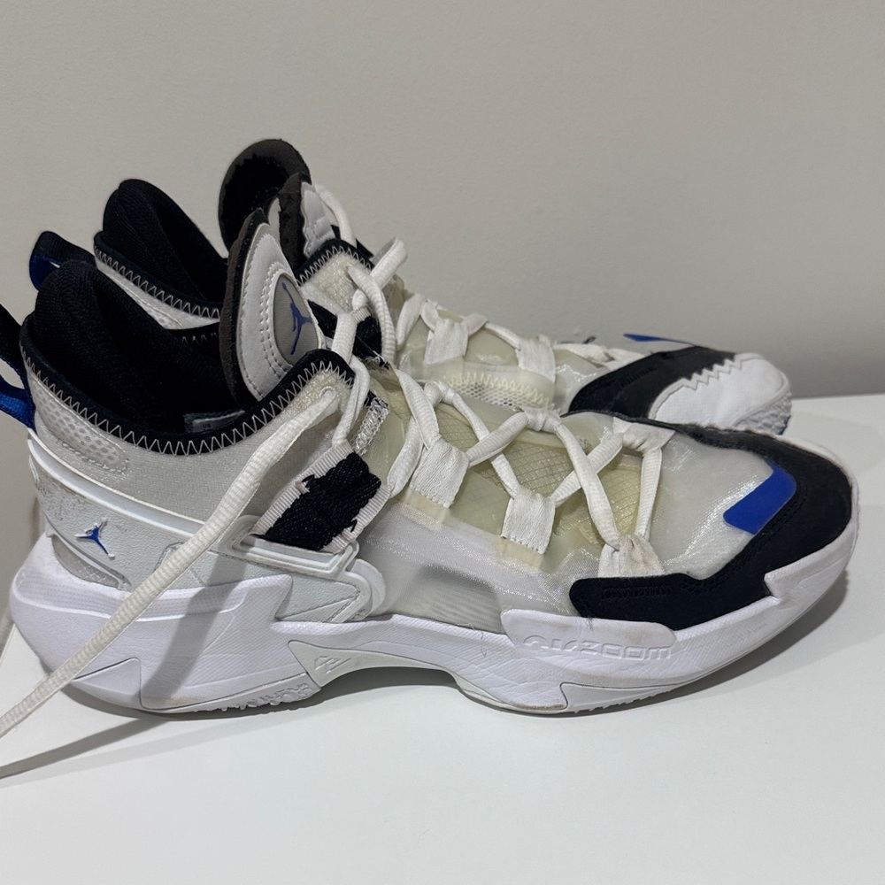 Russel Westbrooke Jordan Men's White and Black Athletic Shoes